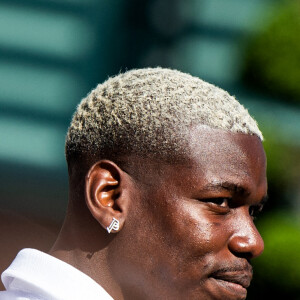 Paul Pogba arrive dans un centre médical de Turin avant de jouer avec la Juventus le 9 juillet 2022.