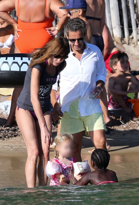 Exclusive - Nicolas Sarkozy, sa femme Carla Bruni-Sarkozy et leur fille Giulia au Cap Nègre en 2014