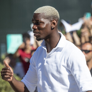 Paul Pogba arrive dans un centre médical de Turin avant de jouer avec la Juventus le 9 juillet 2022.