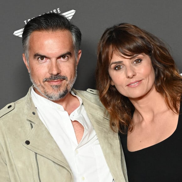 Faustine Bollaert et son mari Maxime Chattam - Avant-première du film "Top Gun Maverick" à l'UGC Normandie à Paris. © Coadic Guirec/Bestimage