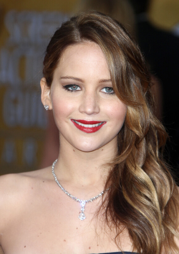 Jennifer Lawrence - People arrivant à la 19eme ceremonie des "Screen Actors Guild Awards" à Los Angeles, le 27 janvier 2013. 