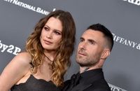Adam Levine bientôt papa : la sublime Behati Prinsloo enceinte de leur 3e enfant