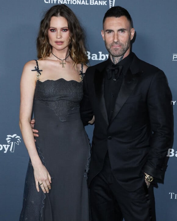 Behati Prinsloo et son mari Adam Levine - Gala Baby2Baby (10 ans) à Los Angeles le 13 novembre 2021