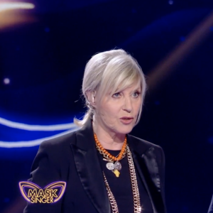 Chantal Ladesou déchaînée au moment de rencontrer le personnage de La Tortue dans "Mask Singer" - TF1