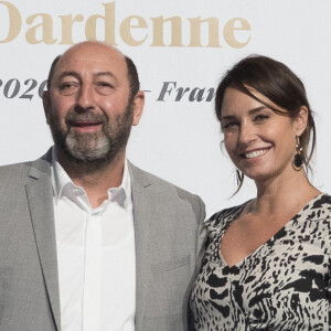 Kad Merad et sa compagne Julia Vignali, lors de la cérémonie de clôture de la 12e édition du Festival du film Lumière à Lyon. © Sandrine Thesillat / Panoramic / Bestimage