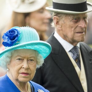 La reine Elizabeth II d'Angleterre et le prince Philip, duc d'Edimbourg - Les membres de la famille royale lors du cinquième jour des courses hippiques "Royal Ascot",