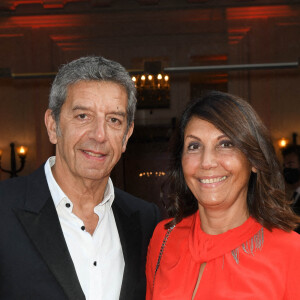 Michel Cymes et sa femme Nathalie Cymes lors de la soirée de gala "Enfance Majuscule" à la salle Gaveau à Paris le 15 juin 2021. © Coadic Guirec / Bestimage