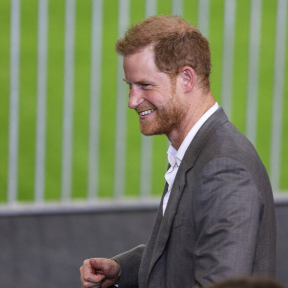 Le prince Harry lors de la conférence de presse des Invictus Games 2023 à Dusseldorf, Allemagne le 6 septembre 2022. © Piero Nigro/Alto Press via ZUMA Press / Bestimage 