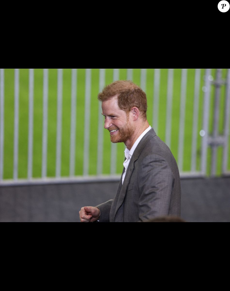Le prince Harry lors de la conférence de presse des Invictus Games 2023 à Dusseldorf, Allemagne le 6 septembre 2022. © Piero Nigro/Alto Press via ZUMA Press / Bestimage