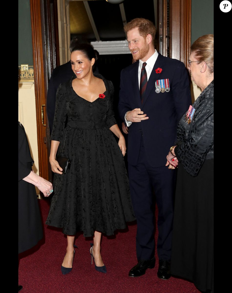 Le prince Harry, duc de Sussex, et Meghan Markle, duchesse de Sussex - La famille royale assiste au Royal British Legion Festival of Remembrance au Royal Albert Hall à Kensington, Londres, le 9 novembre 2019.
