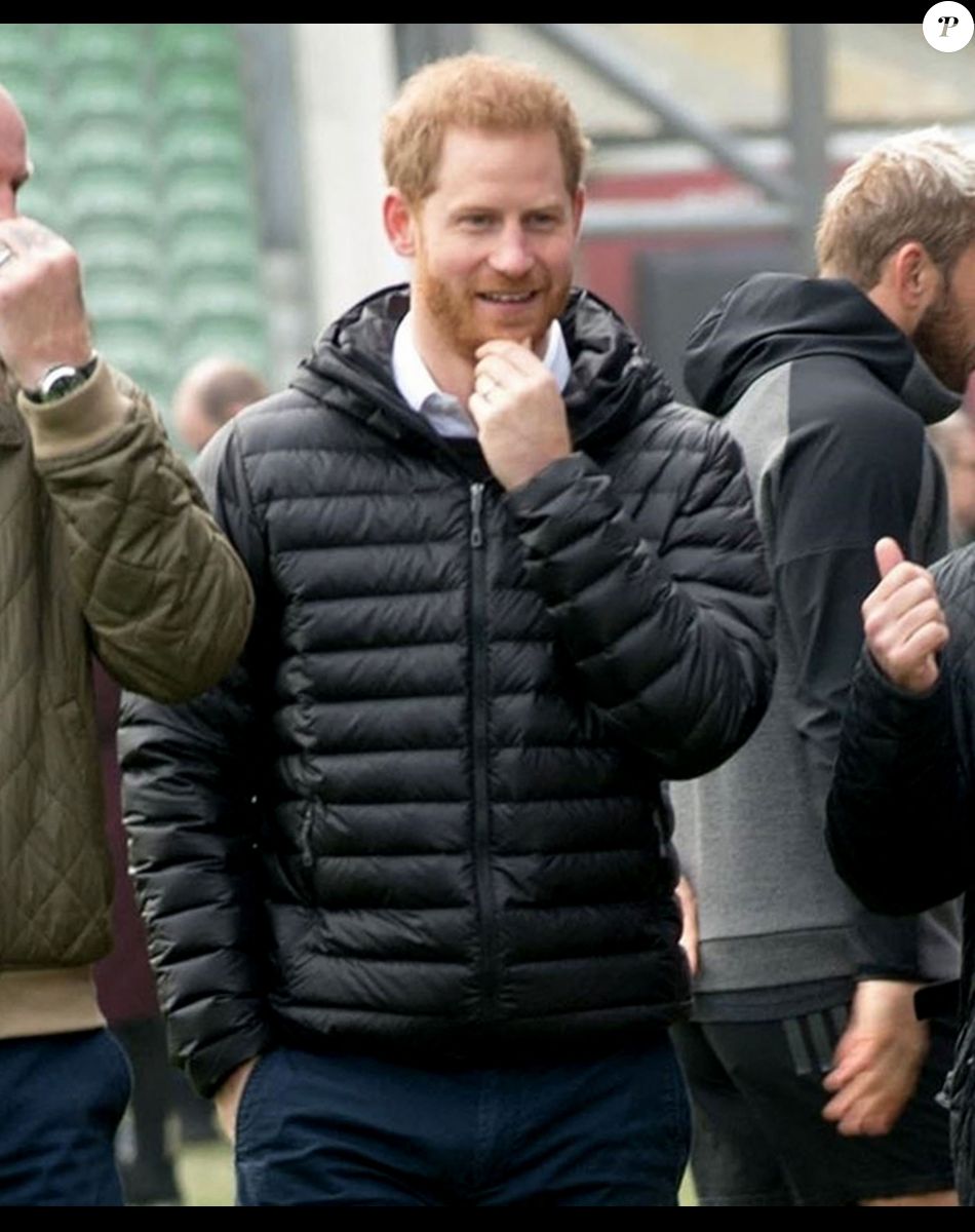 Le prince Harry, duc de Sussex, assiste à la nomination de Gareth Thomas comme membre de la nouvelle Commission HIV du "Terrence Higgins Trust" au stade "The Stoop" à Twickenham, le 8 novembre 2019. Gareth Thomas, ancienne star du rugby gallois, avait révélé en septembre dernier être séropositif.