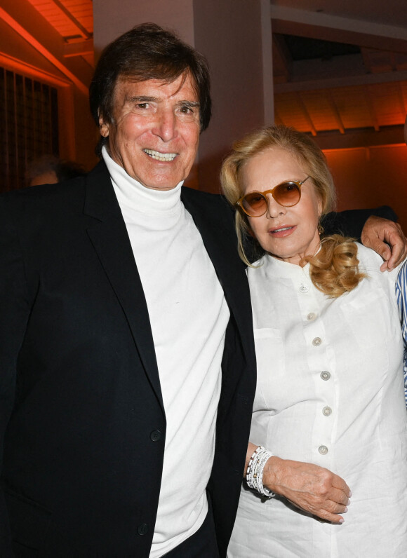 Exclusif - Sylvie Vartan et son mari Tony Scotti - Soirée de lancement du premier livre de R. Perez "Ma mère, Dieu et Sylvie Vartan" aux éditions Les Escales dans les salons Hoche à Paris le 29 septembre 2021. © Coadic Guirec/Bestimage