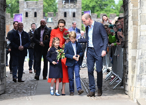 Le prince William, duc de Cambridge, et Catherine (Kate) Middleton, duchesse de Cambridge, accompagnés de leurs enfants, le prince George de Cambridge et la princesse Charlotte de Cambridge en visite au château de Cardiff, Royaume Uni, le 4 juin 2022, à l'occasion du jubilé de platine de la reine d'Angleterre. 
