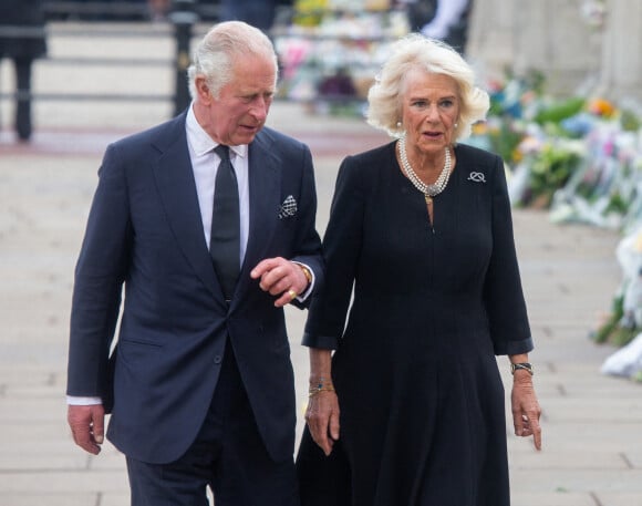 Le roi Charles III d'Angleterre et Camilla Parker Bowles, reine consort d'Angleterre, arrivent à Buckingham Palace, le 9 septembre 2022. © Tayfun Salci/Zuma Press/Bestimage