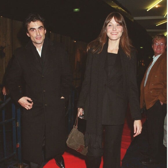 Carla Bruni et Raphaël Enthoven à Paris.