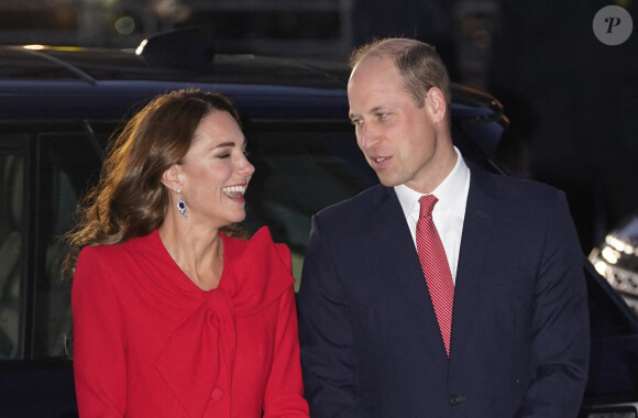 Le prince William, duc de Cambridge, et Catherine (Kate) Middleton, duchesse de Cambridge, assistent au service de chant communautaire Together At Christmas à l'abbaye de Westminster, à Londrtes, Royaume Uni, le 8 décembre 2021. 