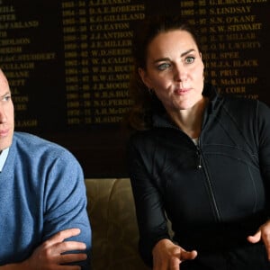 Le prince William, duc de Cambridge, et Catherine (Kate) Middleton, duchesse de Cambridge, visitent le clud de Rugby, City of Derry R.F.C. à Londonderry, Royaume Uni, le 29 septembre 2021. 