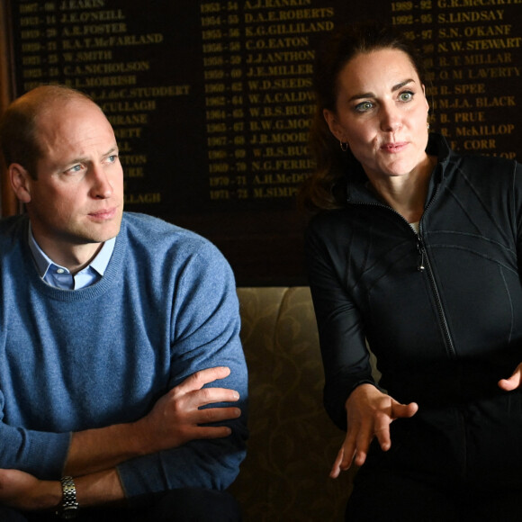 Le prince William, duc de Cambridge, et Catherine (Kate) Middleton, duchesse de Cambridge, visitent le clud de Rugby, City of Derry R.F.C. à Londonderry, Royaume Uni, le 29 septembre 2021. 