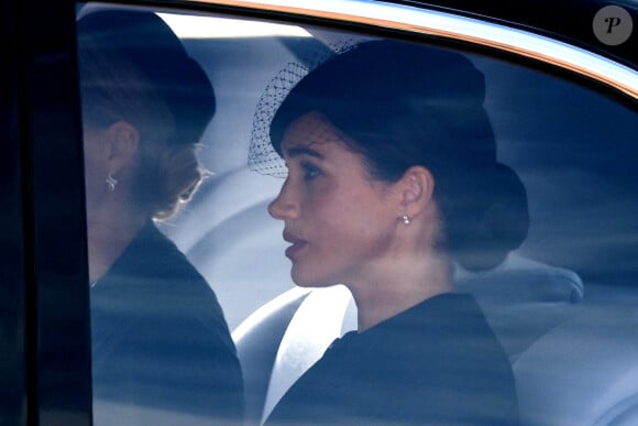 Meghan Markle, duchesse de Sussex - Procession cérémonielle du cercueil de la reine Elizabeth II, du palais de Buckingham à Westminster Hall à Londres, Royaume Uni, le 14 septembre 2022.