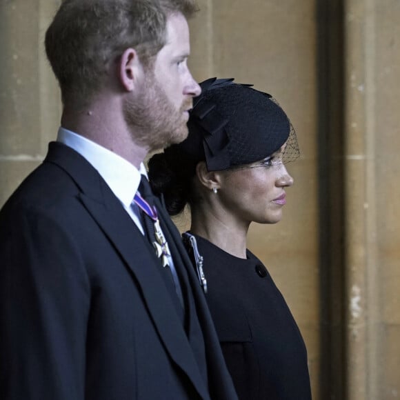 Le prince Harry, Meghan Markle - Procession cérémonielle du cercueil de la reine Elizabeth II du palais de Buckingham à Westminster Hall à Londres. Le 14 septembre 2022.