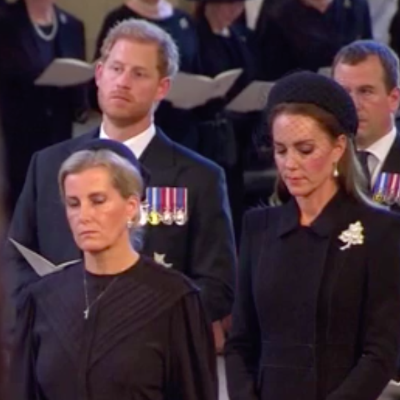 Capture de Kate Middleton lors de la procession du cercueil d'Elizabeth II vers le palais de Westminster le mercredi 14 septembre 2022.