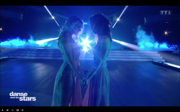 Clémence Castel et Candice Pascal dans "Danse avec les stars".