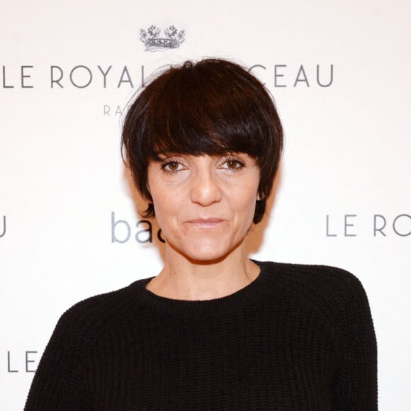 Exclusif - Florence Foresti lors de l'inauguration de la boutique Ba&Sh à l'hôtel Royal Monceau à Paris le 15 mars 2018. Pour la toute première fois, Ba&sh collabore avec Le Royal Monceau et imagine pour l'occasion un pop-up store inédit au sein du palace de la capitale. Deux entités aux univers respectifs qui se ressemblent, à la fois chics et parisiens. Audace, ambition et féminité ont été les maîtres mots dans l'élaboration de ce tout nouveau projet imaginé par Barbara et Sharon, fondatrices de la marque, qui souhaitaient également y apporter une dimension internationale en choisissant ce cadre exclusif. Au programme, la totalité des pièces de la collection printemps-été 2018 de la griffe mais aussi des lignes capsules ultra-inédites en édition limitée vendues uniquement au Royal Monceau, le tout niché dans un espace chaleureux et boisé. Une nouvelle adresse éphémère à découvrir dès maintenant, pour une durée de 6 mois. © Rachid Bellak / Bestimage 