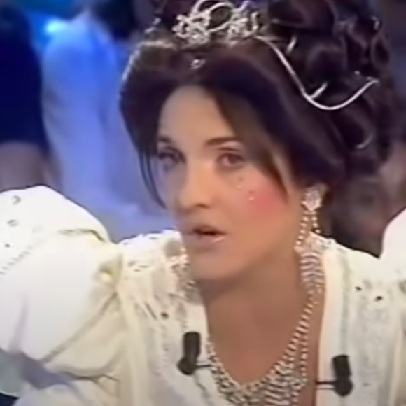 Capture de l'émission "On a tout essayé", Florence Foresti parodie Isabelle Adjani