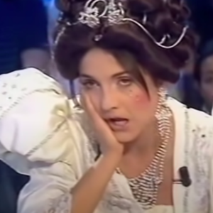 Capture de l'émission "On a tout essayé", Florence Foresti parodie Isabelle Adjani