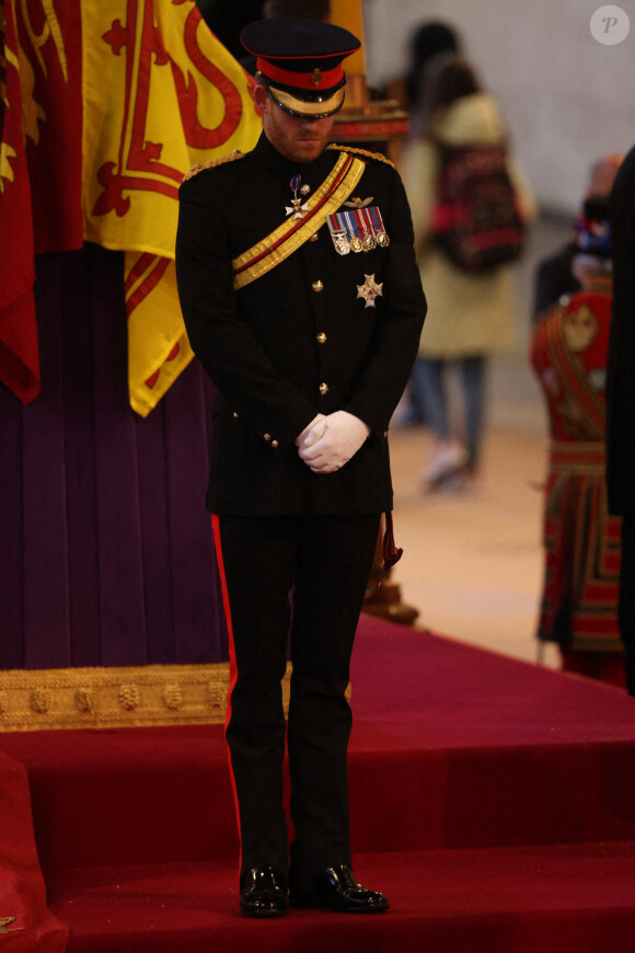 Le prince Harry, duc de Sussex - Veillée des petits-enfants de la reine Elizabeth II au Westminster Hall à Londres, Royaume Uni, le 17 septembre 2022. 