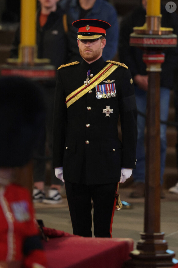 Le prince Harry, duc de Sussex - Veillée des petits-enfants de la reine Elizabeth II au Westminster Hall à Londres, Royaume Uni, le 17 septembre 2022. 