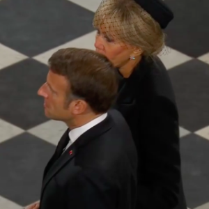Emmanuel et Brigitte Macron sont arrivées en l'abbaye de Westminster à Londres pour les obsèques nationales d'Elizabeth II ce 19 septembre 2022