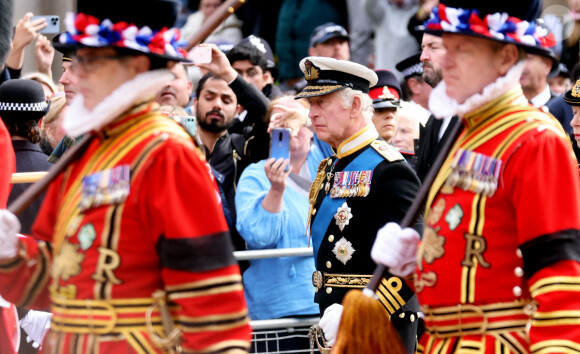 Le roi Charles III d'Angleterre - Arrivées au service funéraire à l'Abbaye de Westminster pour les funérailles d'Etat de la reine Elizabeth II d'Angleterre le 19 septembre 2022. © Jacovides-Moreau Bestimage