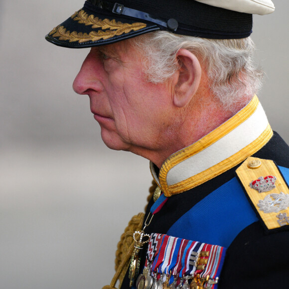 Le roi Charles III d'Angleterre - Sorties du service funéraire à l'Abbaye de Westminster pour les funérailles d'Etat de la reine Elizabeth II d'Angleterre, à Londres, Royaume Uni, le 19 septembre 2022/. © Peter Byrne/ PA via Bestimage