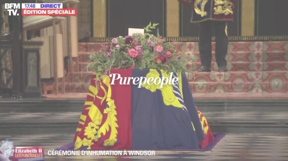 Elizabeth II et Philip réunis : images bouleversantes du cercueil descendant dans la crypte royale