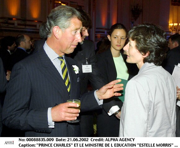 Le prince Charles, et Estelle Morris, à Buckingham