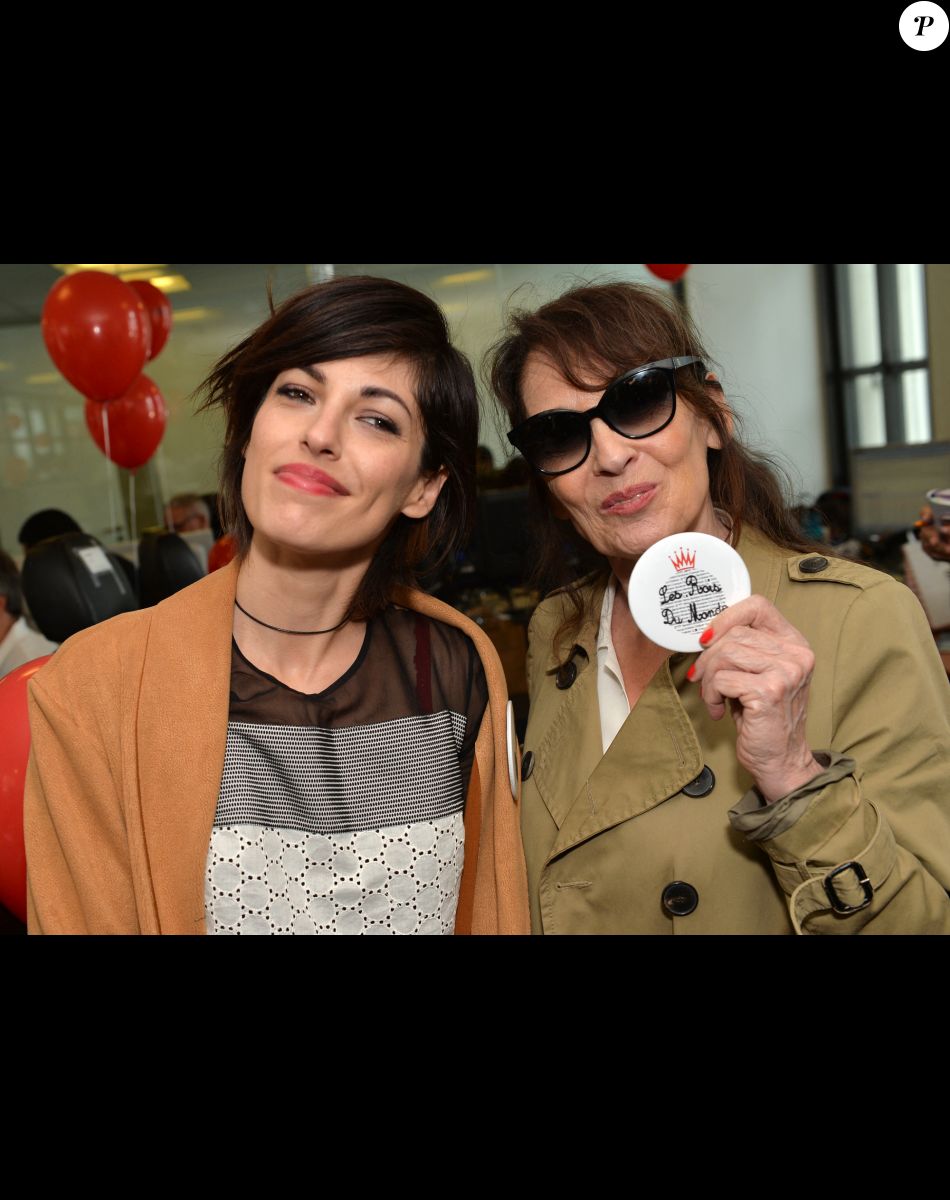 Jennifer Ayache et sa mère Chantal Lauby lors de la 13ème édition du Charity Day dans la salle des marchés d'Aurel BGC dans le quartier de la Bourse à Paris le 11 septembre 2017 © Veeren / Bestimage