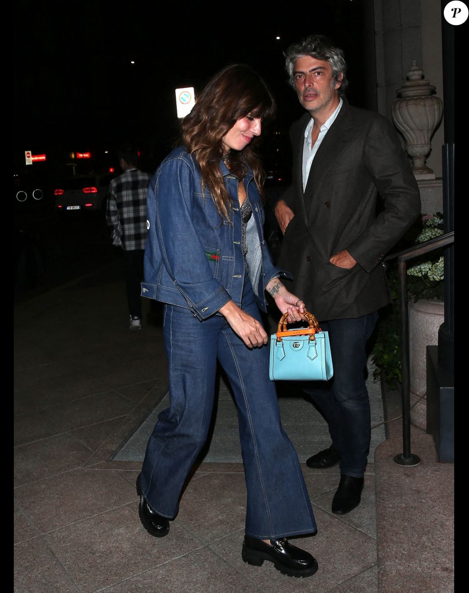 Lou Doillon arrive à son hôtel à Milan, le 25 septembre 2021.