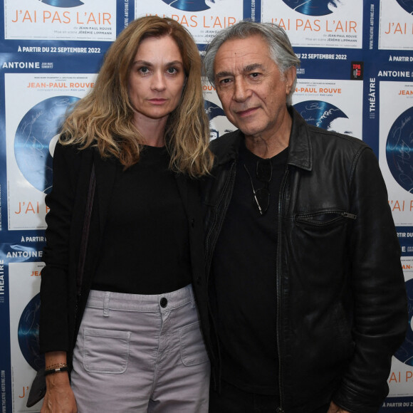 Exclusif - Richard Berry et sa femme Pascale - Personnalités à la première du spectacle de Jean-Paul Rouve "J'ai pas l'air" au Théâtre Antoine à Paris. Le 22 septembre 2022 © G.Gorassini-B.Rindoff Petroff / Bestimage 