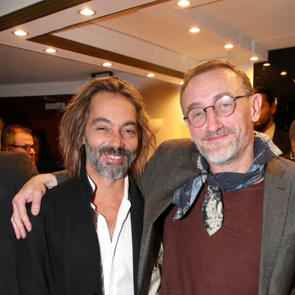 Exclusif - Jérémie Lippmann (metteur en scène du spectacle) et Jean-Paul Rouve - Cocktail à la suite du Spectacle de Jean-Paul Rouve, " J'ai pas l'air " au théâtre Antoine à Paris. Le 22 Septembre 2022. © B.Rindoff Petroff-G.Gorassini / Bestimage 