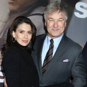 Hilaria Baldwin et son mari Alec Baldwin - Photocall de la première de West Side Story à Broadway, New York.