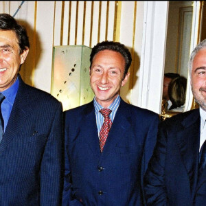 Jacqueline Chabridon, Jean-Pierre Foucault, Stéphane Bern et Guy Savoy à la remise de la légion d'honneur à Jean-Claude Narcy. 