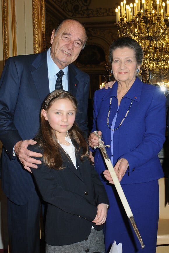 Jacques Chirac, Simone Veil et sa petite-fille Rebecca au Sénat à Paris. Le 16 mars 2010