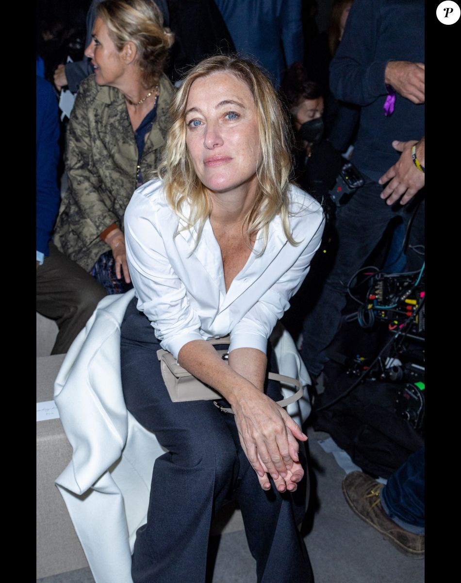 Valeria Bruni-Tedeschi - Font Row du défilé Dior Collection Femme Prêt-à-porter Printemps/Eté 2023 lors de la Fashion Week de Paris, France, le 27 septembre 2022. © Olivier Borde/Bestimage