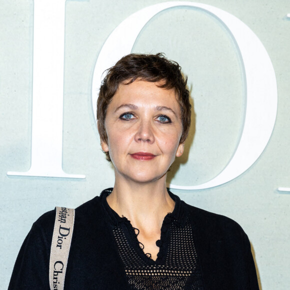 Maggie Gyllenhaal - Photocall du défilé Dior Collection Femme Prêt-à-porter Printemps/Eté 2023 lors de la Fashion Week de Paris, France, le 27 septembre 2022. © Olivier Borde/Bestimage 