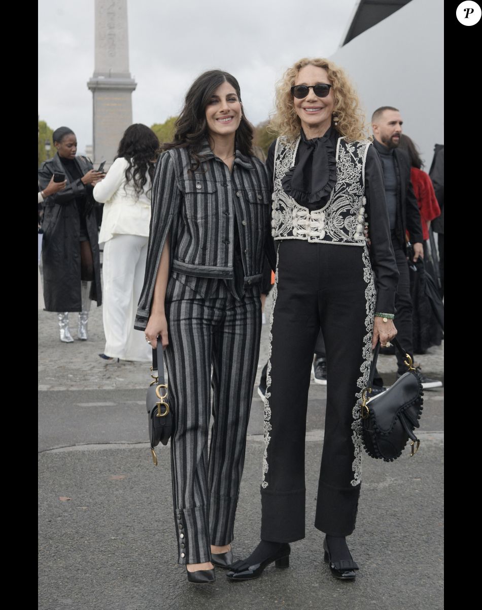 Mina Kavani et Marisa Berenson - Célébrités au défilé Dior Collection Femme Prêt-à-porter Printemps/Eté 2023 lors de la Fashion Week de Paris, France, le 27 septembre 2022. © Giancarlo Gorassini/Bestimage