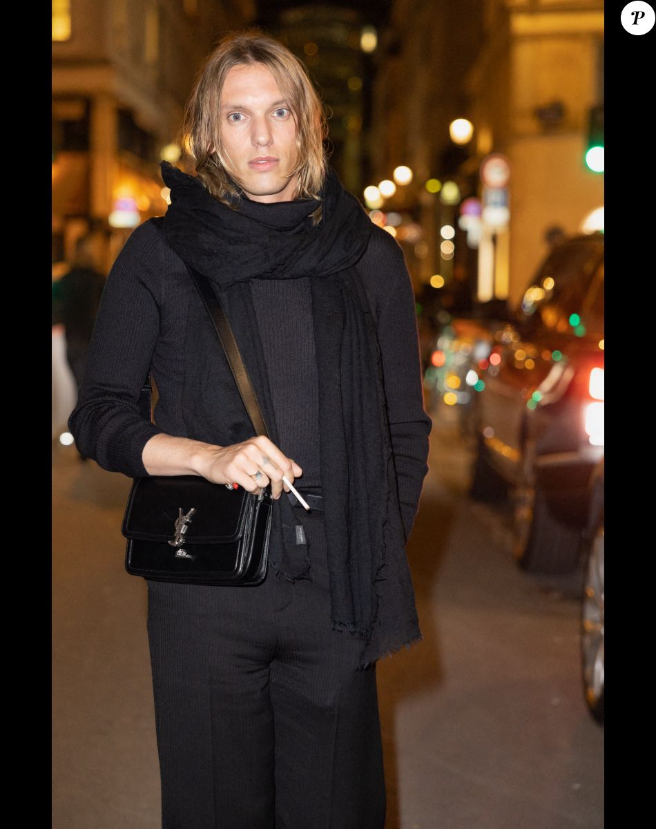 Jamie Campbell Bower - Arrivées au dîner d'ouverture du restaurant "Sushi Park" rue Saint-Honoré lors de la fashion week de Paris. Le 28 septembre 2022 © Olivier Borde / Bestimage