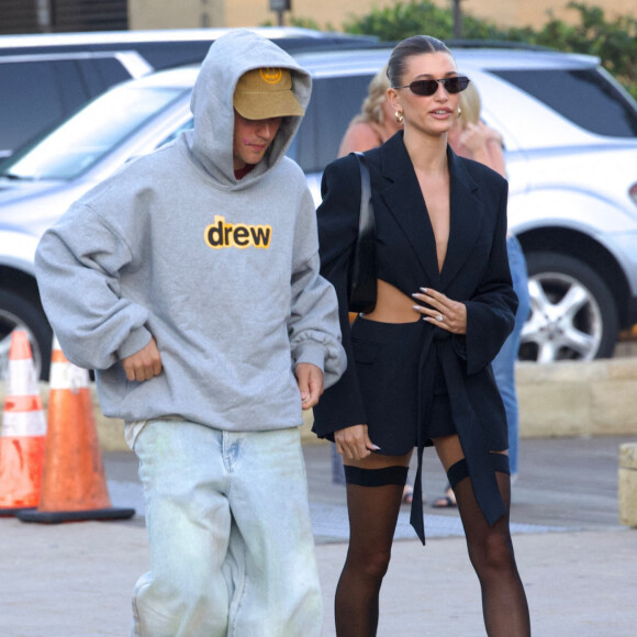 Justin Bieber et sa femme Hailey (Baldwin) arrivent à la soirée de K.Jenner. 