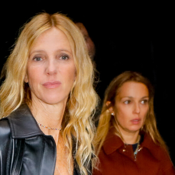 Sandrine Kiberlain - Arrivées au défilé Chloé Collection Femme Prêt-à-porter Printemps/Eté 2023 lors de la Fashion Week de Paris, France, le 29 septembre 2022. © Veeren-Clovis/Bestimage