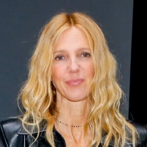 Sandrine Kiberlain - Arrivées au défilé Chloé Collection Femme Prêt-à-porter Printemps/Eté 2023 lors de la Fashion Week de Paris, France, le 29 septembre 2022. © Veeren-Clovis/Bestimage 